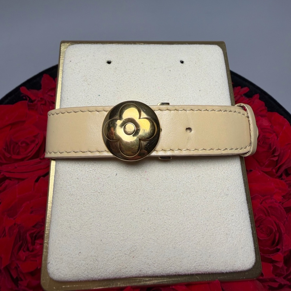 Louis Vuitton Good Luck Bracelet in Beige Leather w/Dust Bag